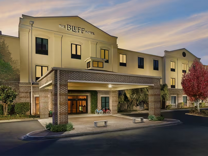 The Bluff Hotel Image